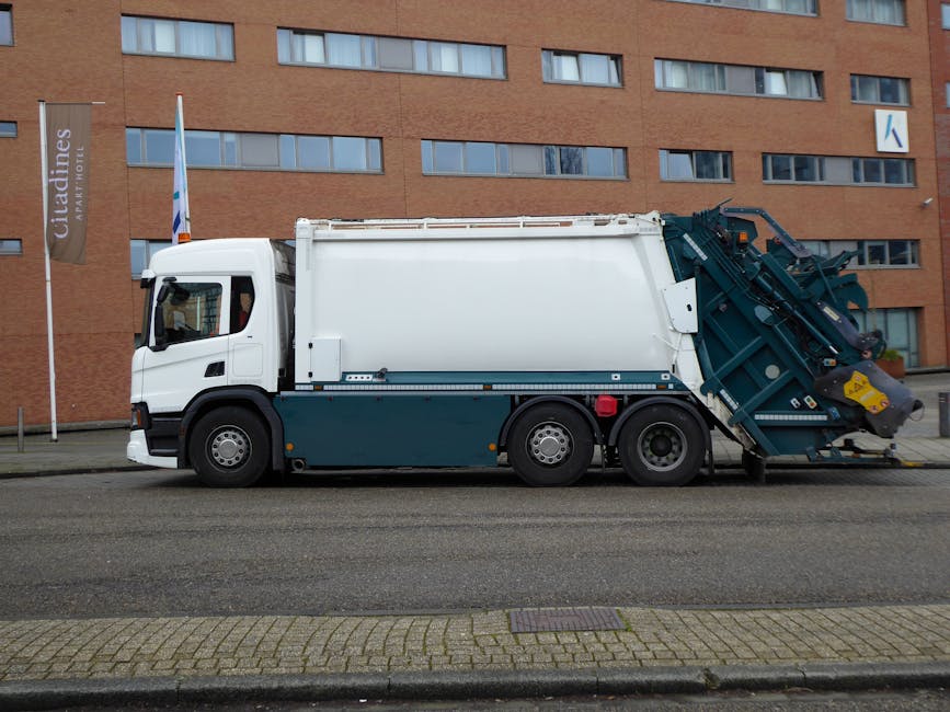 Ciężarówka przystosowana do bezpiecznego transportu odpadów zgodnie z przepisami